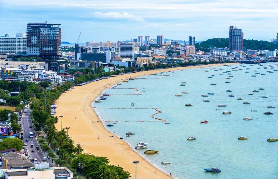 The Base Central Pattaya Exterior foto